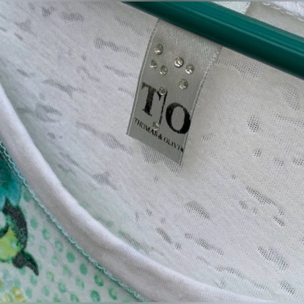 THOMAS & OLIVIA White Short Sleeve Tee W/ Teal Floral Leopard Print, Small, NWOT - Picture 5 of 7